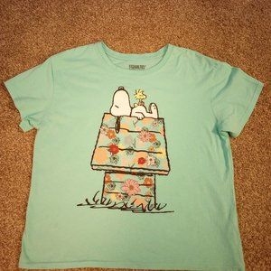 Peanuts T-shirt with Snoopy